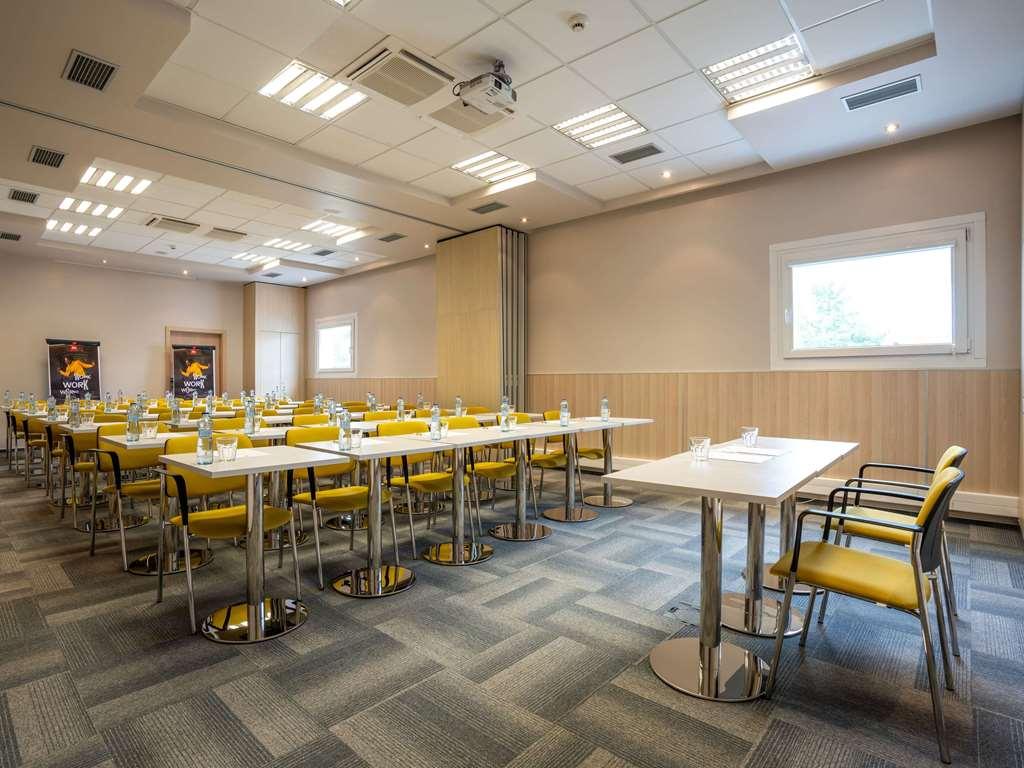 Ibis Hotel Plzen Facilities photo